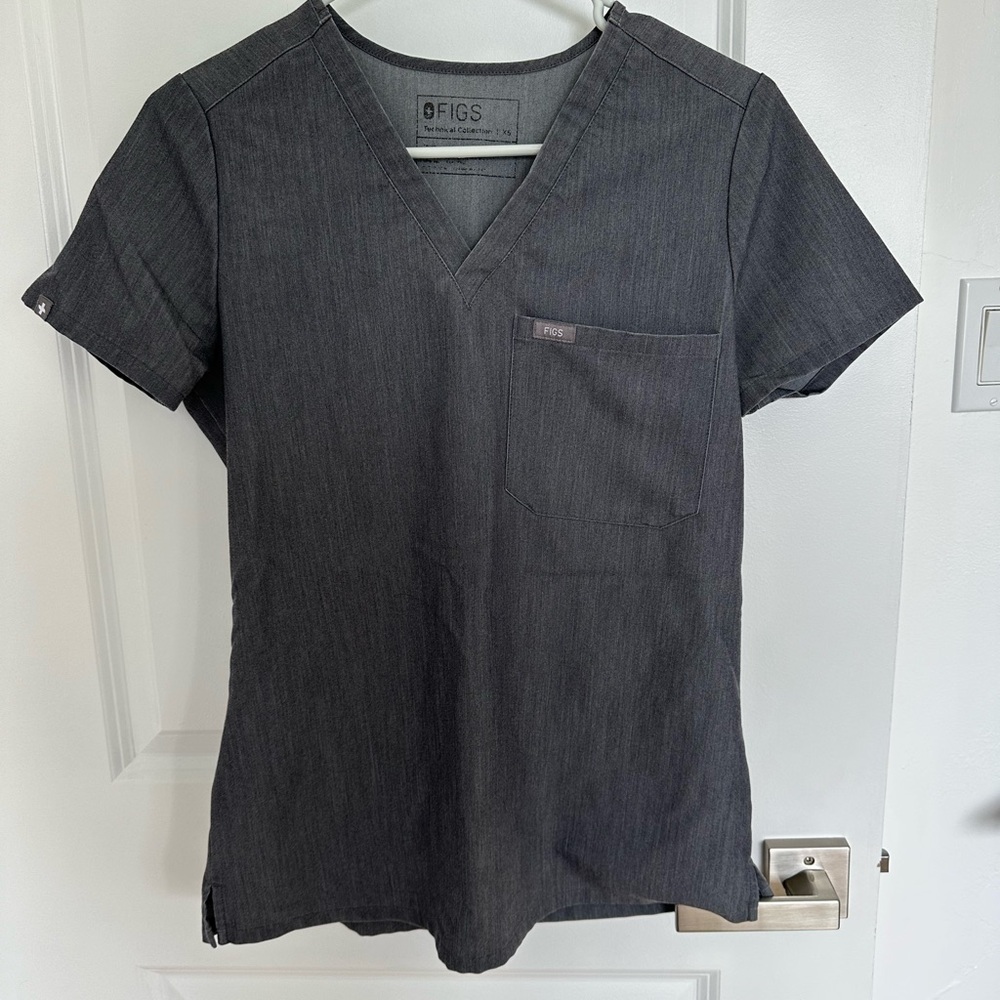 Figs Technical Collection Scrub Top